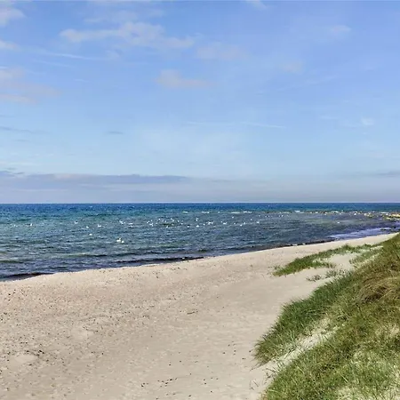 בית נופש 1539-aakirkeby-sohojbakken-26 *